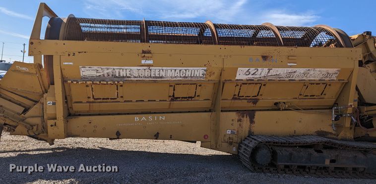 image for item LF9640 2005 Screen Machine 621T  trommel screen