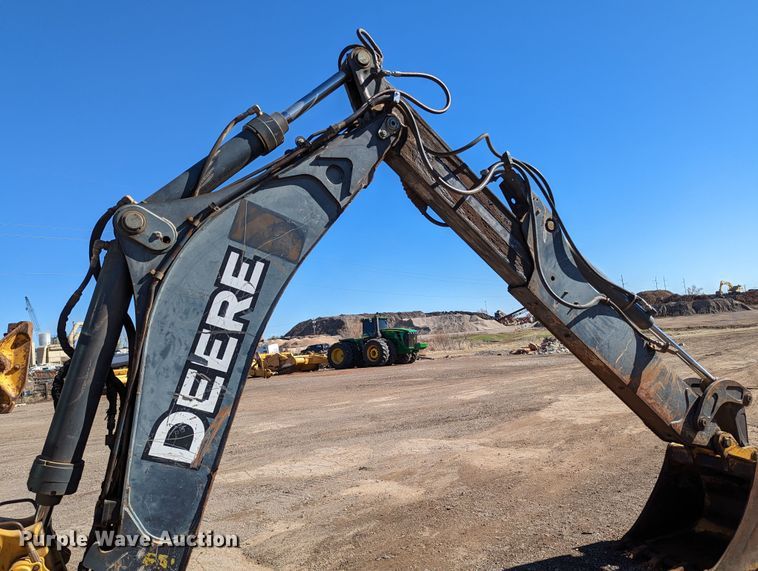 image for item LF9656 2008 John Deere 310SJ  backhoe