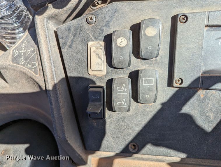 image for item LF9656 2008 John Deere 310SJ  backhoe