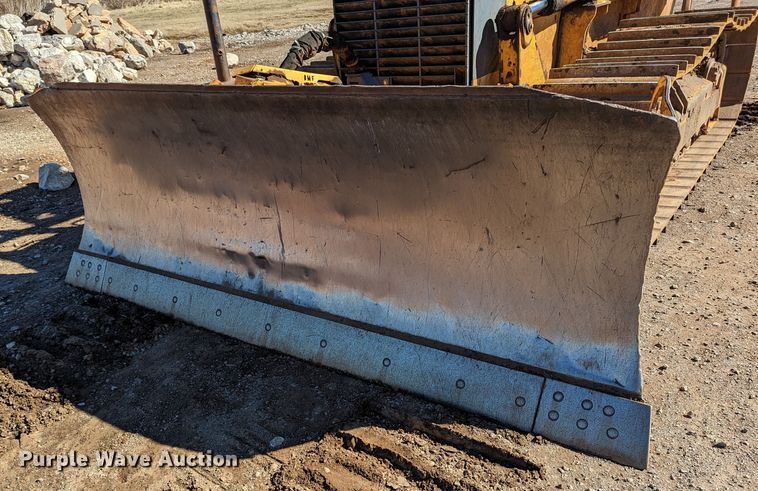 image for item LF9657 2008 John Deere 700J XLT  dozer