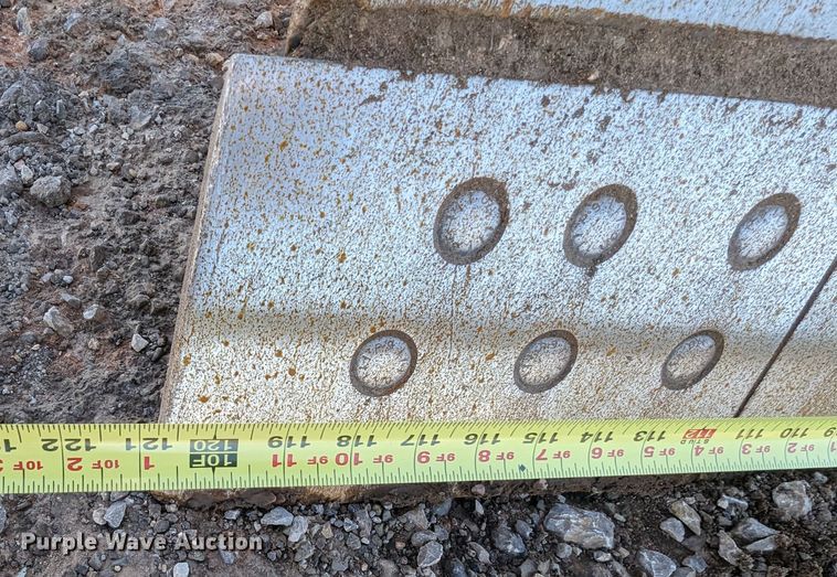 image for item LF9657 2008 John Deere 700J XLT  dozer