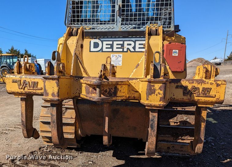 image for item LF9657 2008 John Deere 700J XLT  dozer