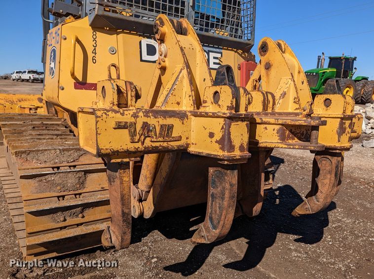 image for item LF9657 2008 John Deere 700J XLT  dozer