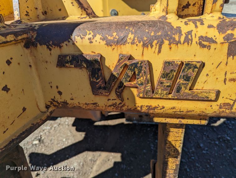 image for item LF9657 2008 John Deere 700J XLT  dozer