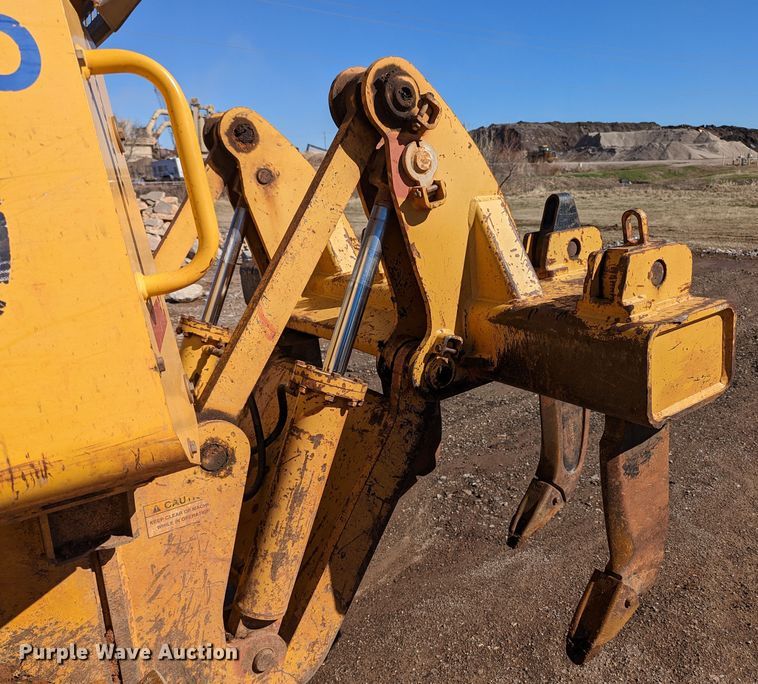 image for item LF9657 2008 John Deere 700J XLT  dozer