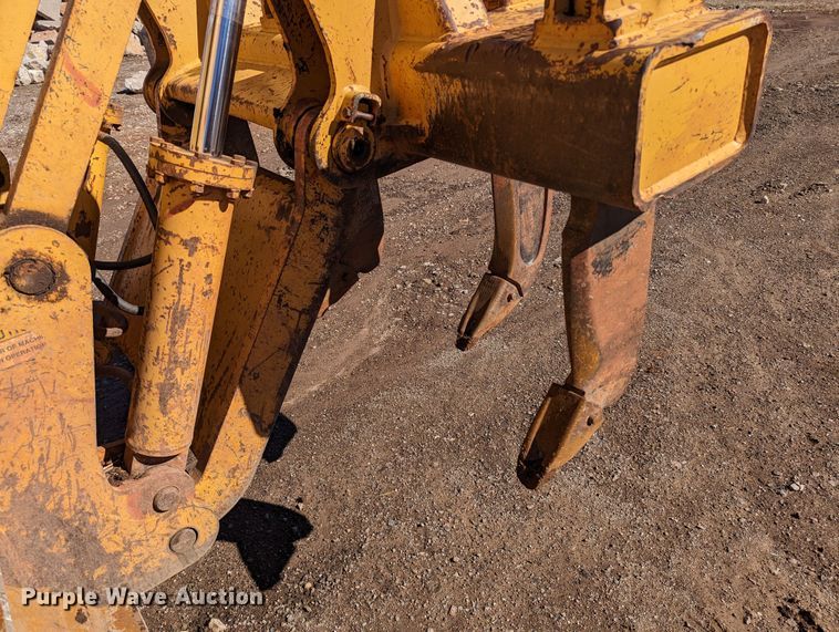 image for item LF9657 2008 John Deere 700J XLT  dozer