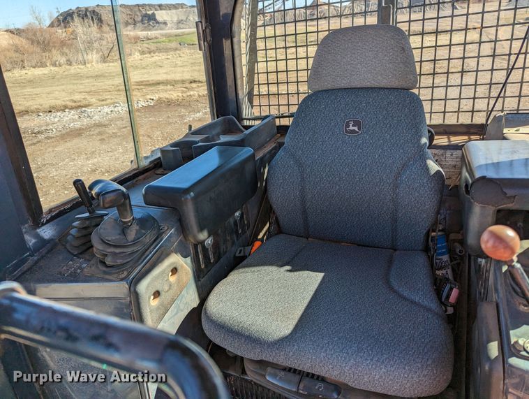 image for item LF9657 2008 John Deere 700J XLT  dozer