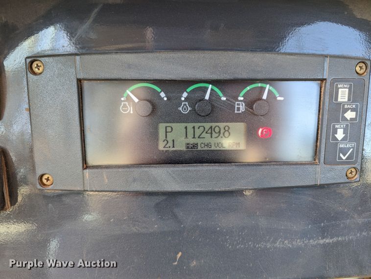 image for item LF9657 2008 John Deere 700J XLT  dozer