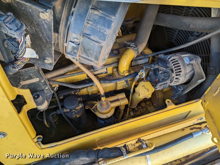 image for item LF9657 2008 John Deere 700J XLT  dozer