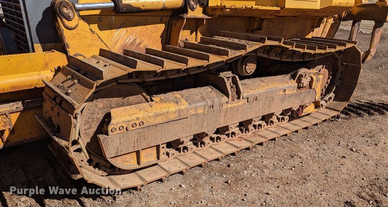 image for item LF9657 2008 John Deere 700J XLT  dozer