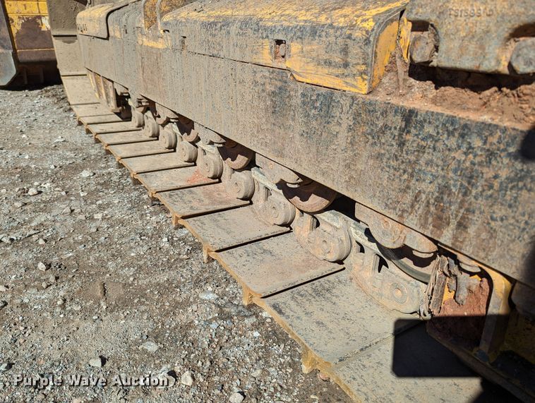 image for item LF9657 2008 John Deere 700J XLT  dozer