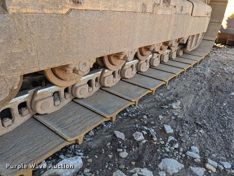 image for item LF9657 2008 John Deere 700J XLT  dozer