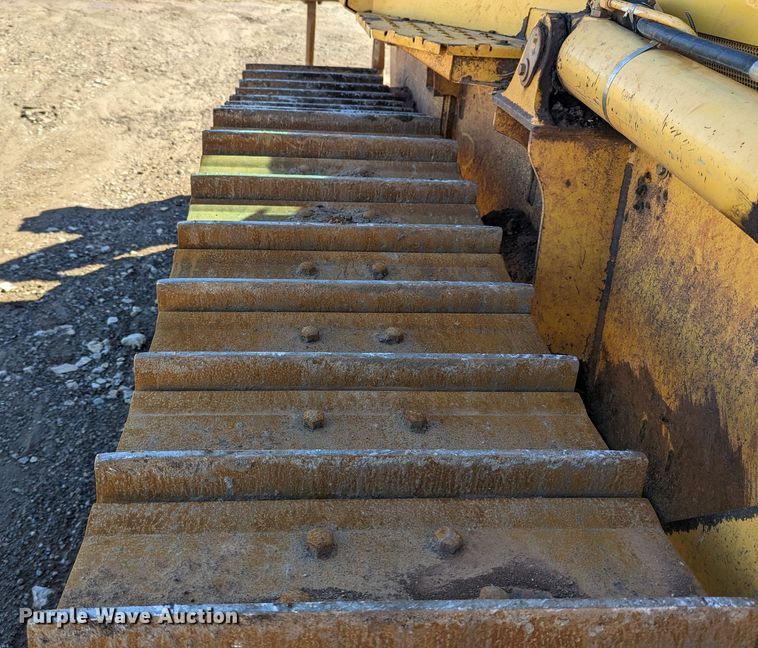 image for item LF9657 2008 John Deere 700J XLT  dozer