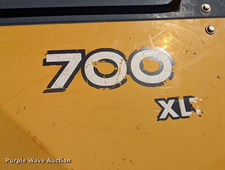 image for item LF9657 2008 John Deere 700J XLT  dozer