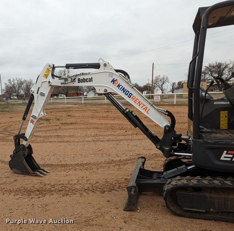 image for item LF9683 2019 Bobcat E26  mini excavator