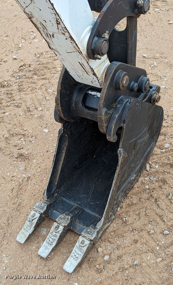 image for item LF9683 2019 Bobcat E26  mini excavator