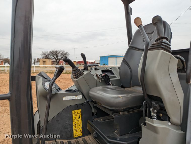 image for item LF9683 2019 Bobcat E26  mini excavator