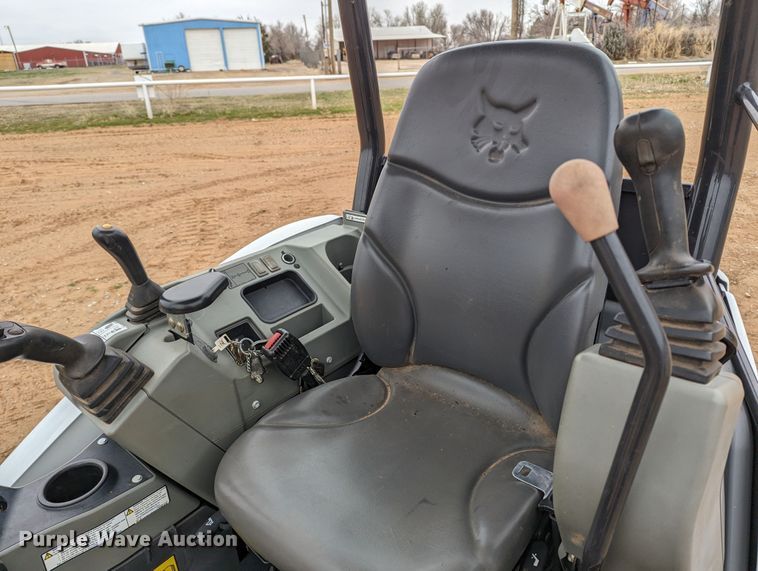 image for item LF9683 2019 Bobcat E26  mini excavator