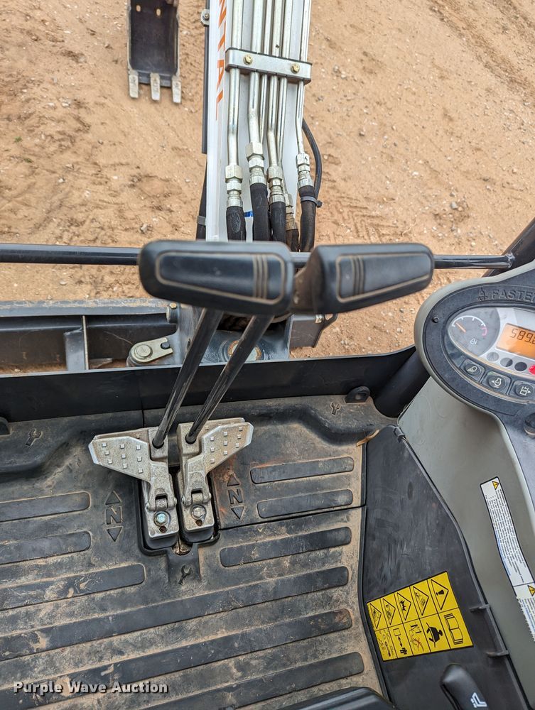 image for item LF9683 2019 Bobcat E26  mini excavator