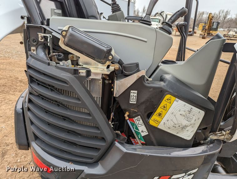 image for item LF9683 2019 Bobcat E26  mini excavator