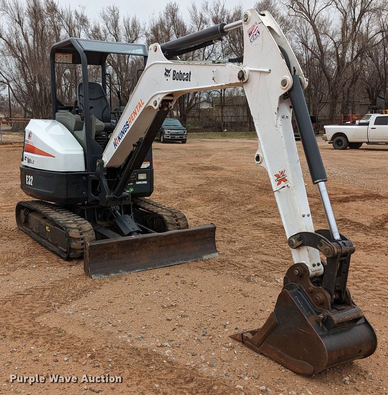 image for item LF9684 2016 Bobcat E32  mini excavator