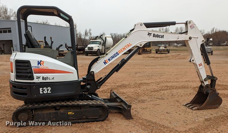 image for item LF9684 2016 Bobcat E32  mini excavator