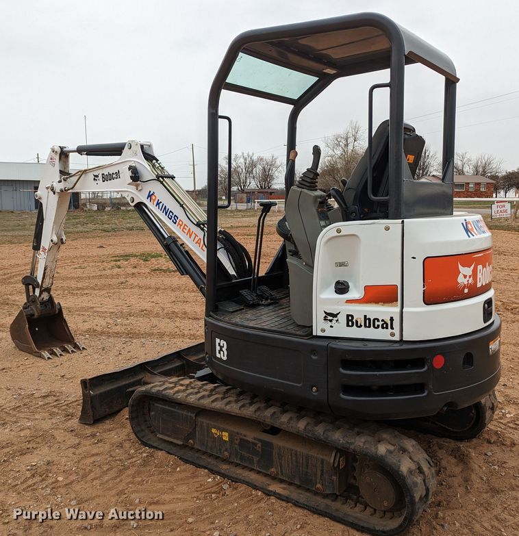 image for item LF9684 2016 Bobcat E32  mini excavator