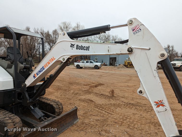 image for item LF9684 2016 Bobcat E32  mini excavator