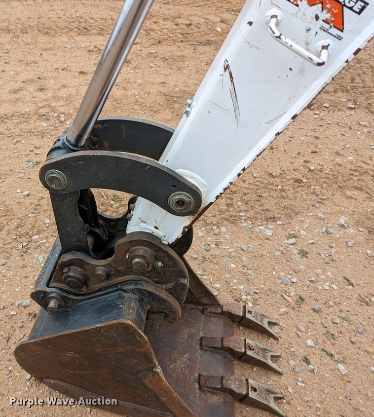 image for item LF9684 2016 Bobcat E32  mini excavator