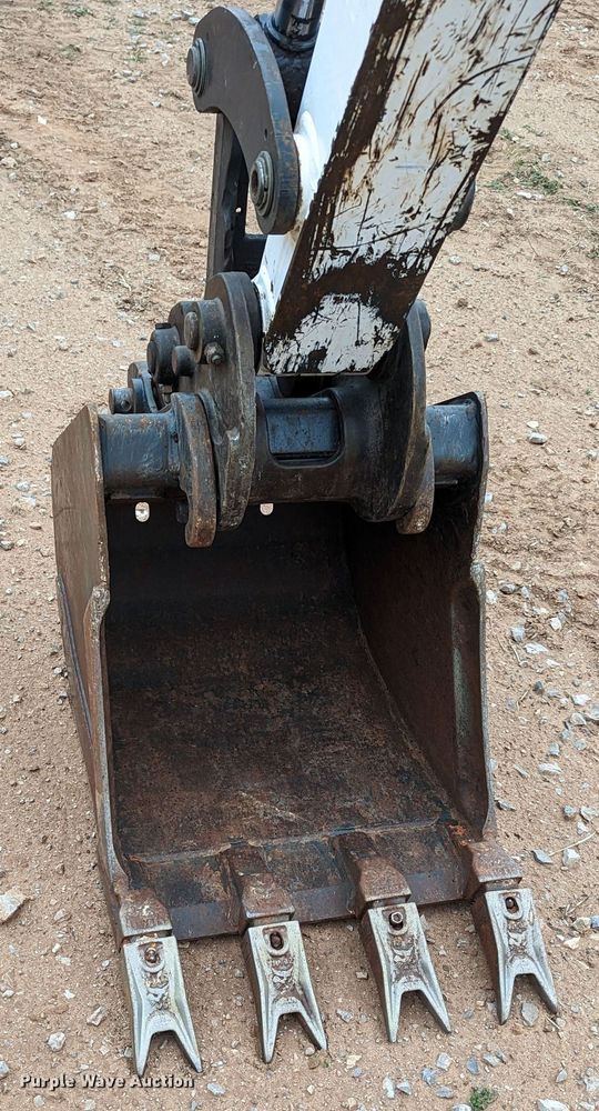 image for item LF9684 2016 Bobcat E32  mini excavator