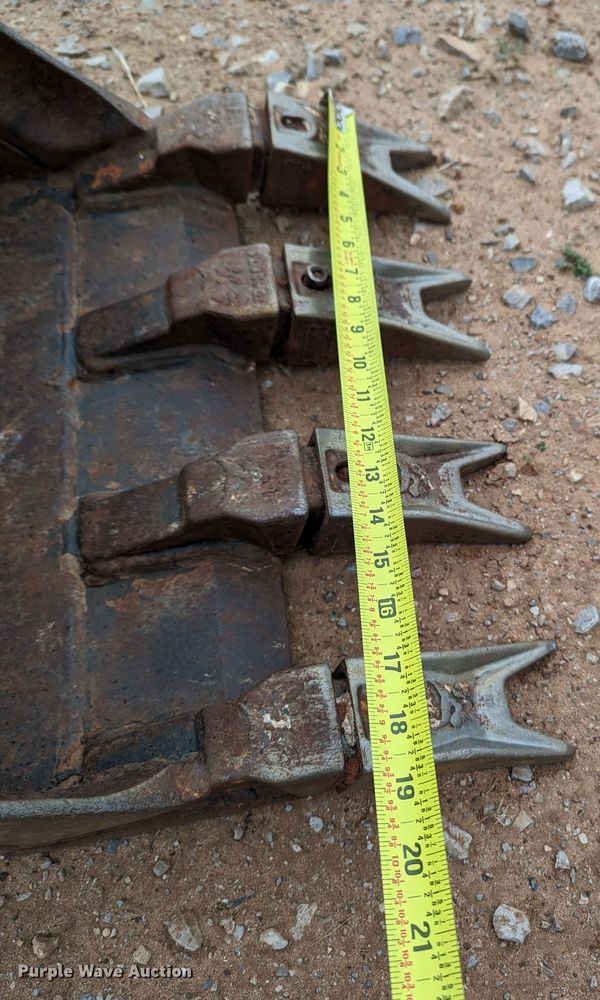 image for item LF9684 2016 Bobcat E32  mini excavator