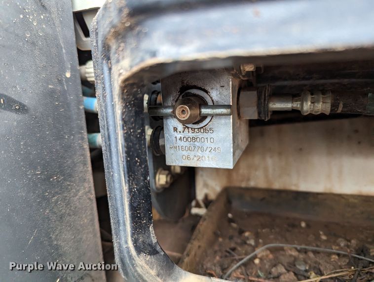 image for item LF9684 2016 Bobcat E32  mini excavator