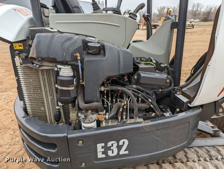 image for item LF9684 2016 Bobcat E32  mini excavator