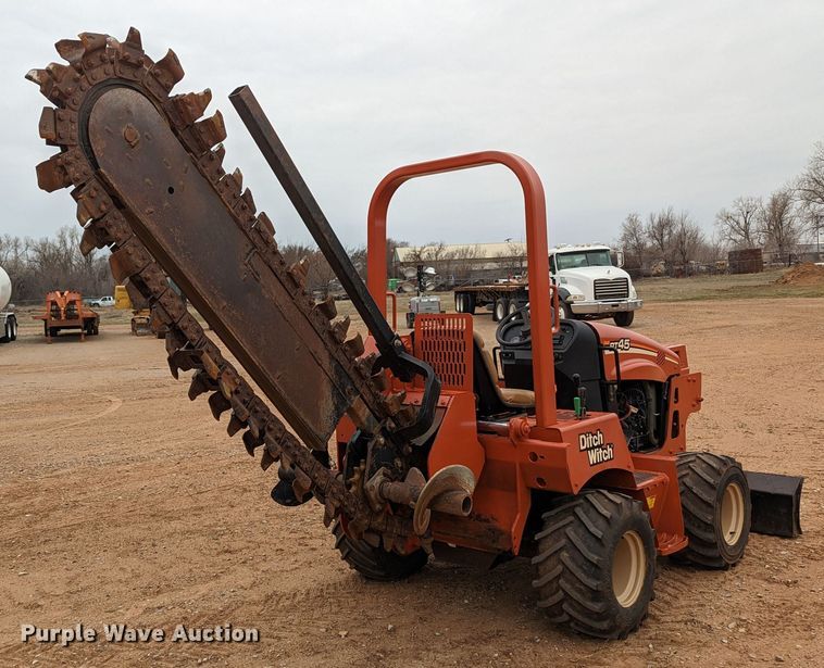 image for item LF9685 Ditch Witch RT45  trencher