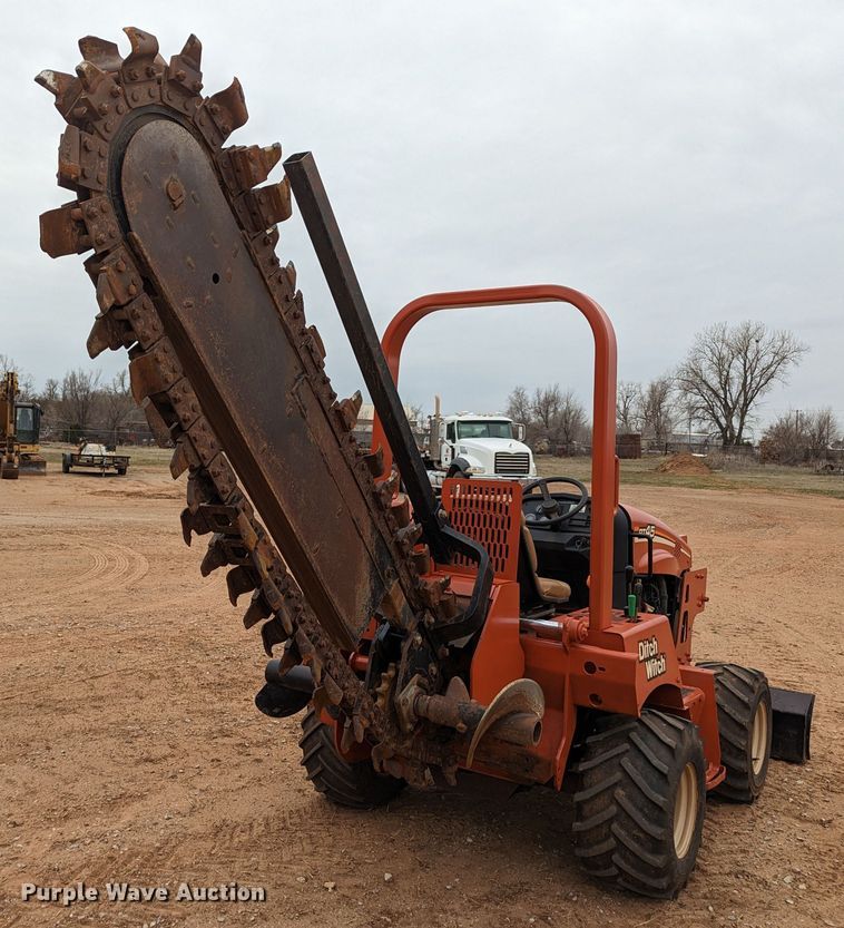 image for item LF9685 Ditch Witch RT45  trencher