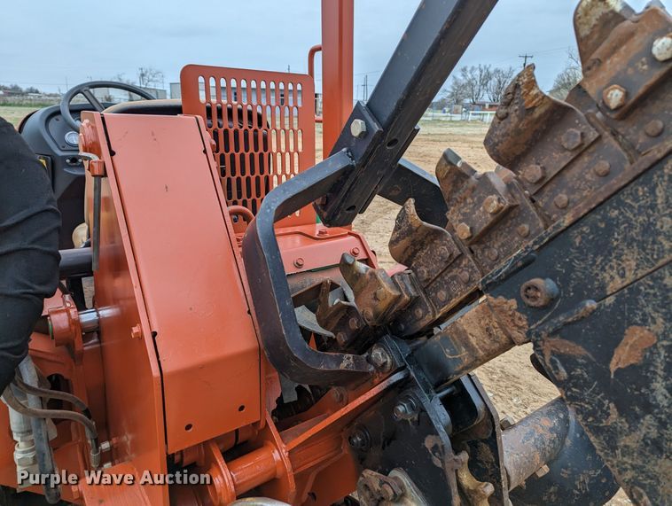 image for item LF9685 Ditch Witch RT45  trencher