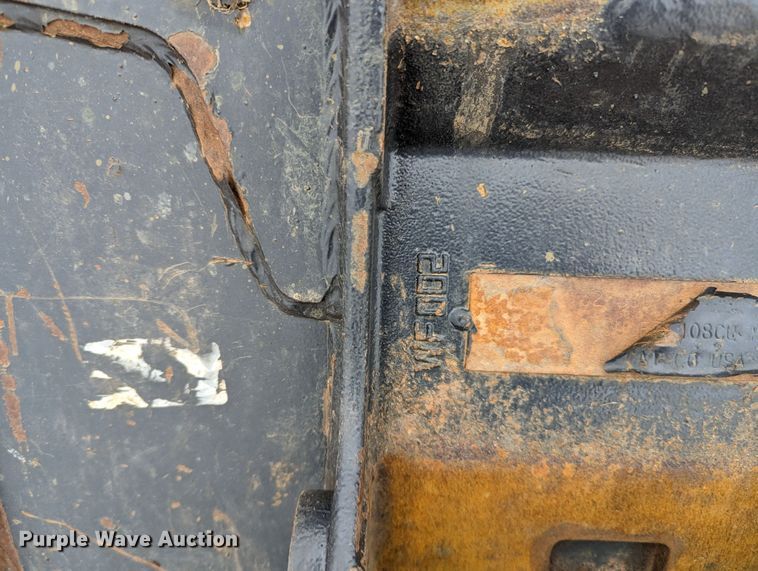 image for item LF9686 Bobcat  24"W bucket