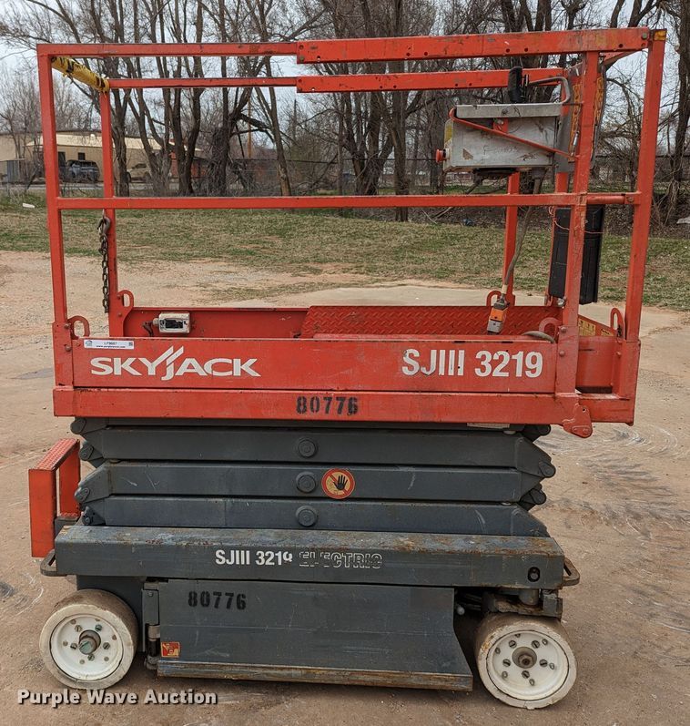 image for item LF9687 2008 Skyjack SJIII 3219  scissor lift