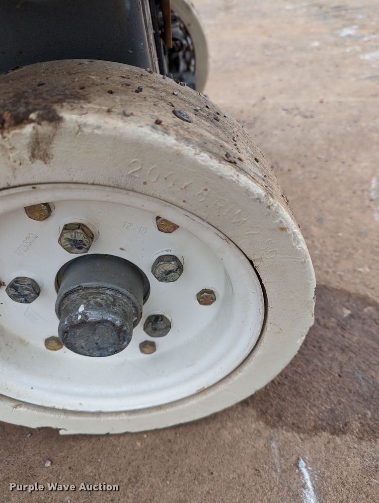 image for item LF9687 2008 Skyjack SJIII 3219  scissor lift