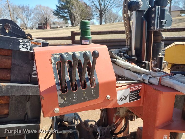 image for item LG9585 2007 Ditch Witch JT4020 Mach 1  directional boring unit