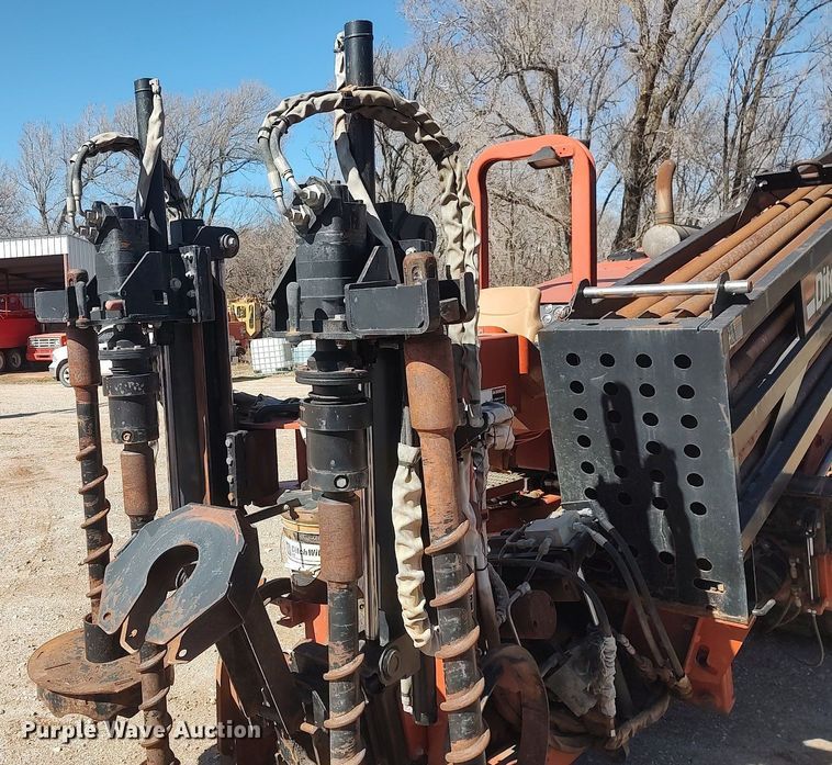 image for item LG9585 2007 Ditch Witch JT4020 Mach 1  directional boring unit