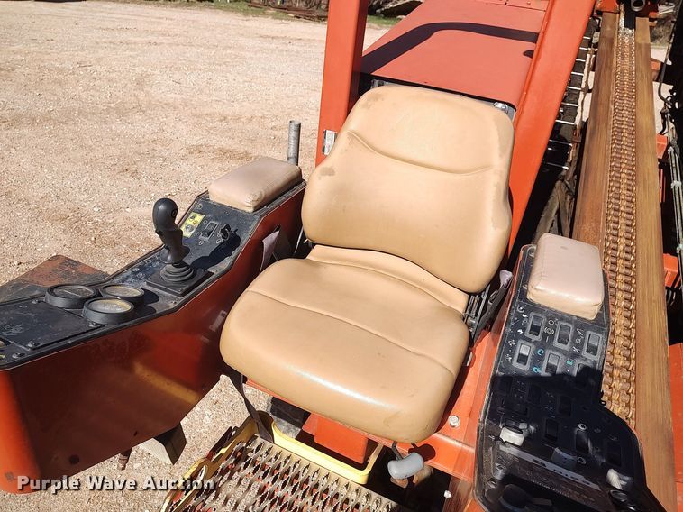 image for item LG9585 2007 Ditch Witch JT4020 Mach 1  directional boring unit