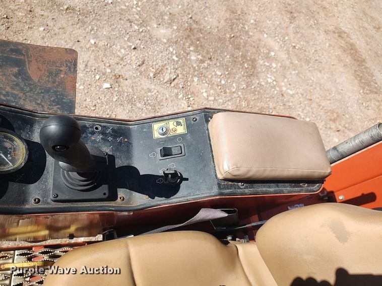 image for item LG9585 2007 Ditch Witch JT4020 Mach 1  directional boring unit