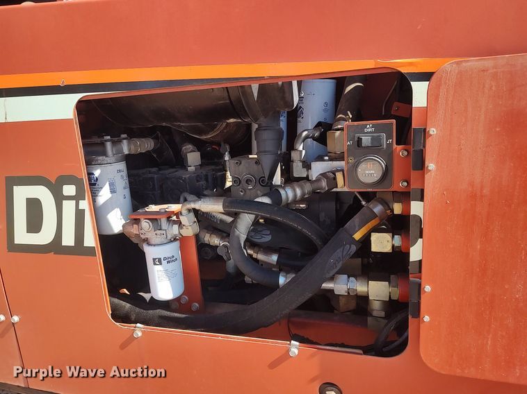 image for item LG9585 2007 Ditch Witch JT4020 Mach 1  directional boring unit
