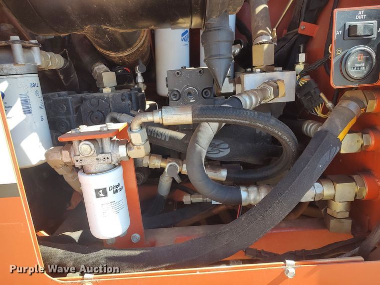 image for item LG9585 2007 Ditch Witch JT4020 Mach 1  directional boring unit