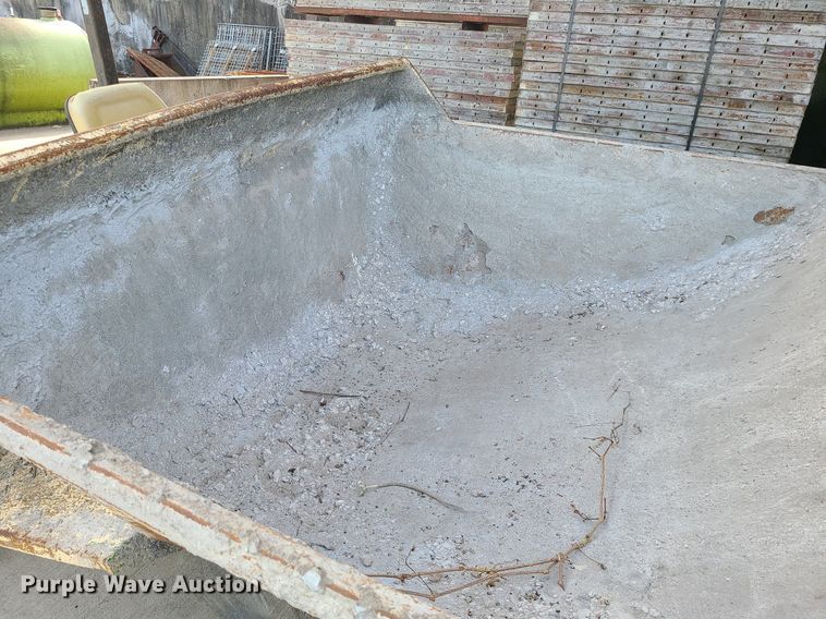 image for item LH9815 (2) Amida 0BD031D dump carts