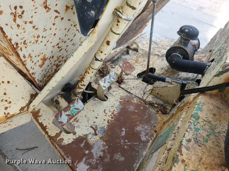 image for item LH9815 (2) Amida 0BD031D dump carts