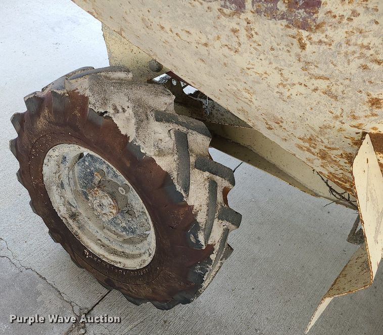 image for item LH9815 (2) Amida 0BD031D dump carts