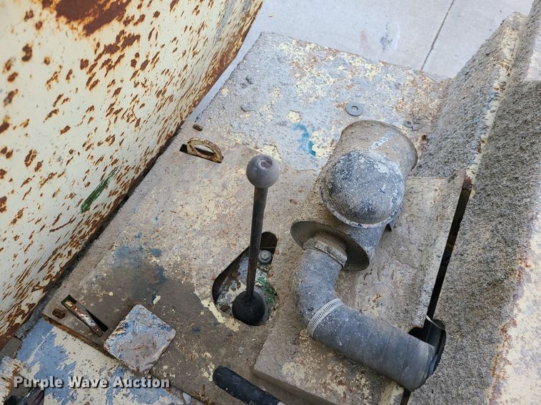 image for item LH9816 (3) Amida 0BD031D dump carts