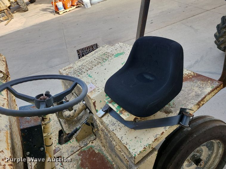 image for item LH9816 (3) Amida 0BD031D dump carts